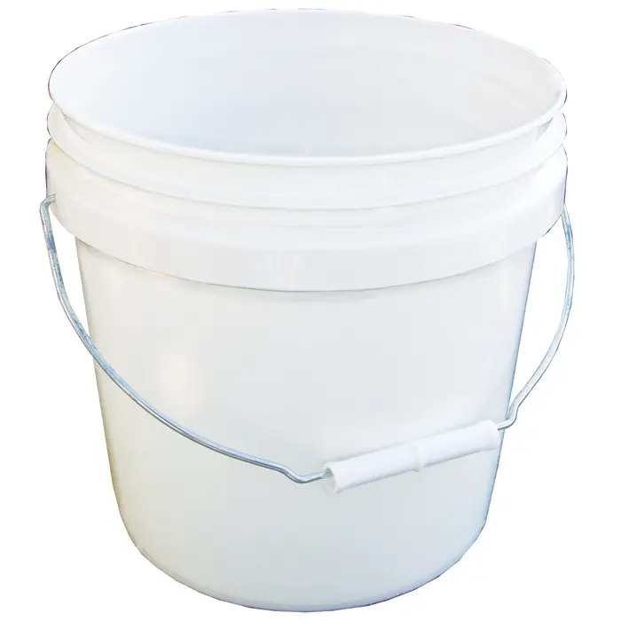plastic pails with lids